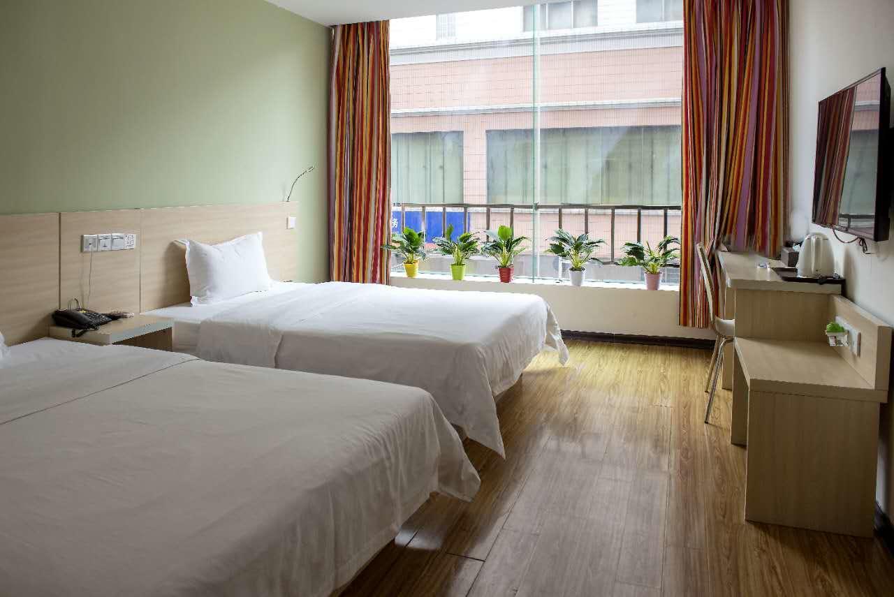 E+ Hotel Guangzhou Baixin Branch Exterior photo